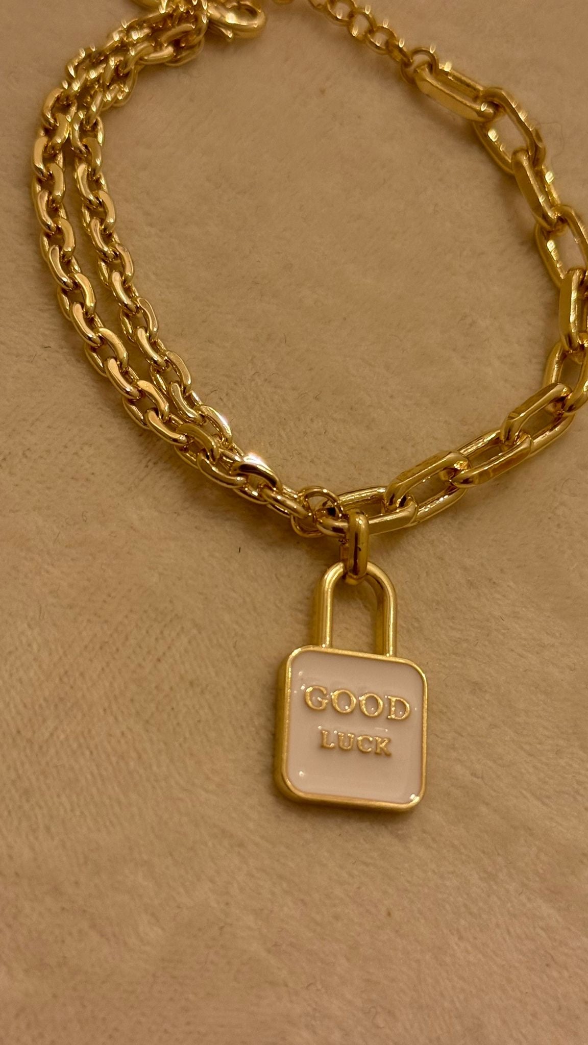 Good Luck Kilit Figürlü Gold Çift Zincir Bileklik