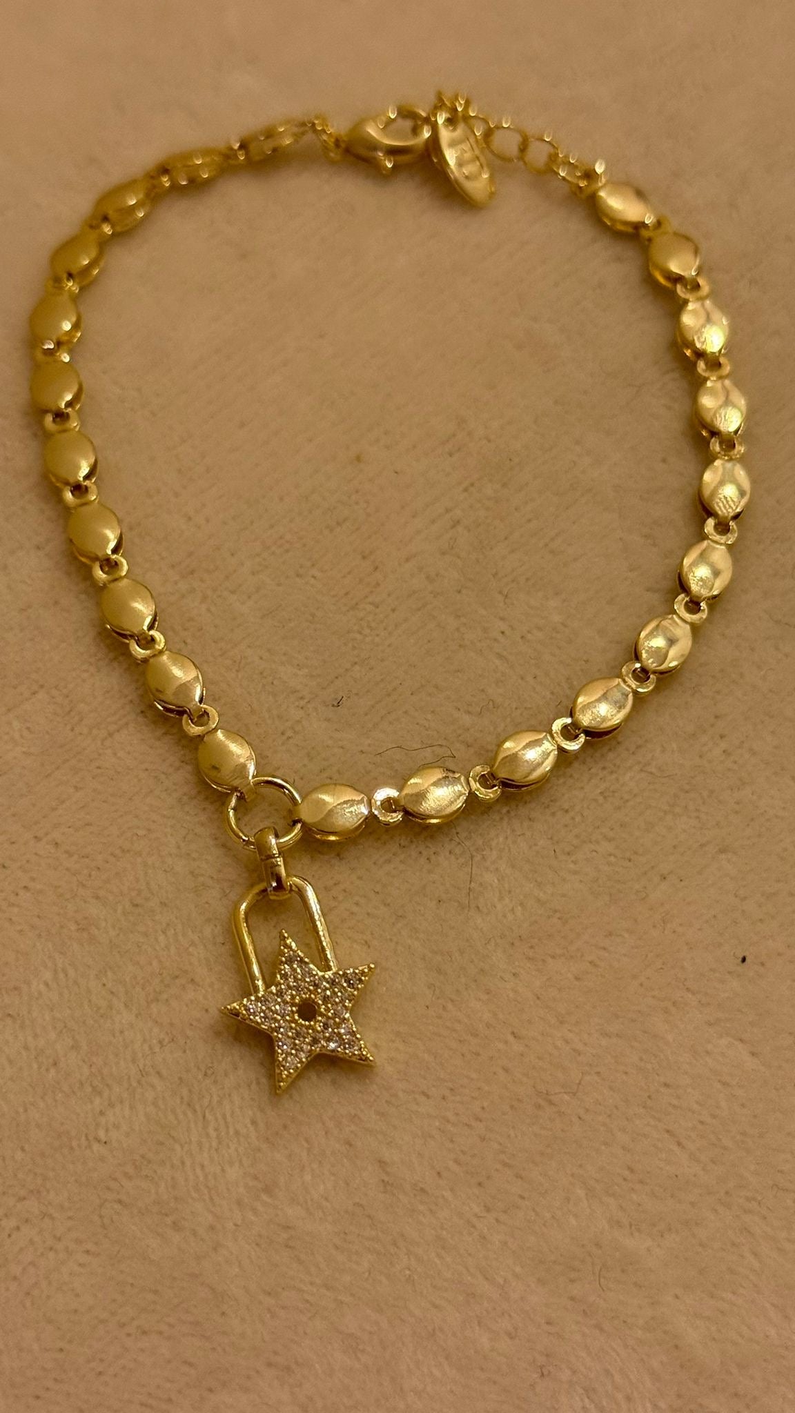 Yıldız Figürlü Gold Zincir Bileklik