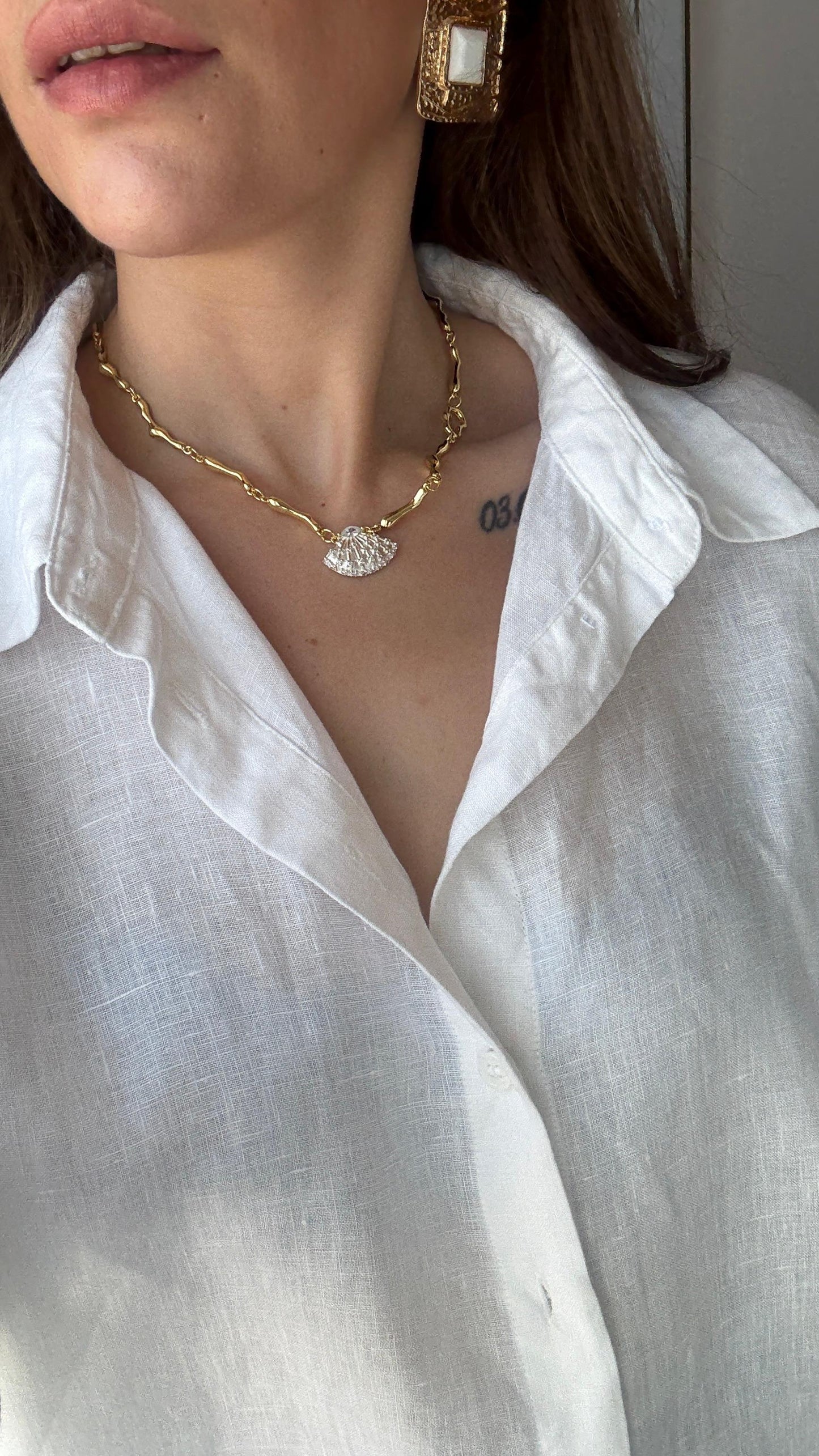 Aurora Shell Kolye