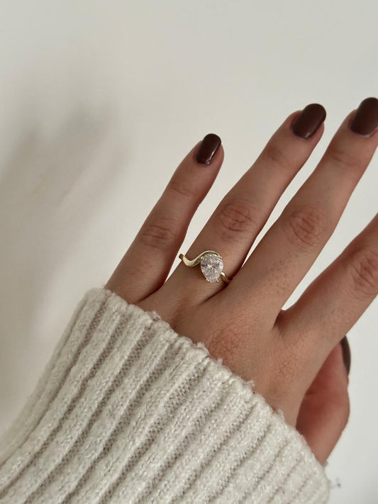 Luna Taşlı Yüzük