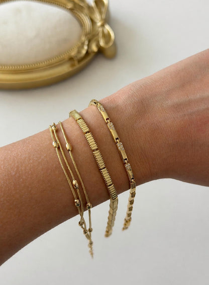 Işıltı Geçişli Altın Bileklik