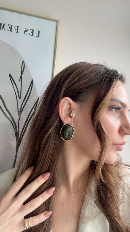 Zümrüt Aura Marka Model Küpe