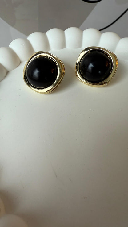 Siyah Taşlı Marka Model Gold Küpe