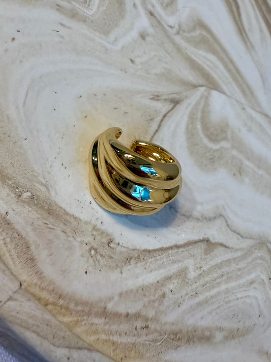 Dream Touch -  Earcuff