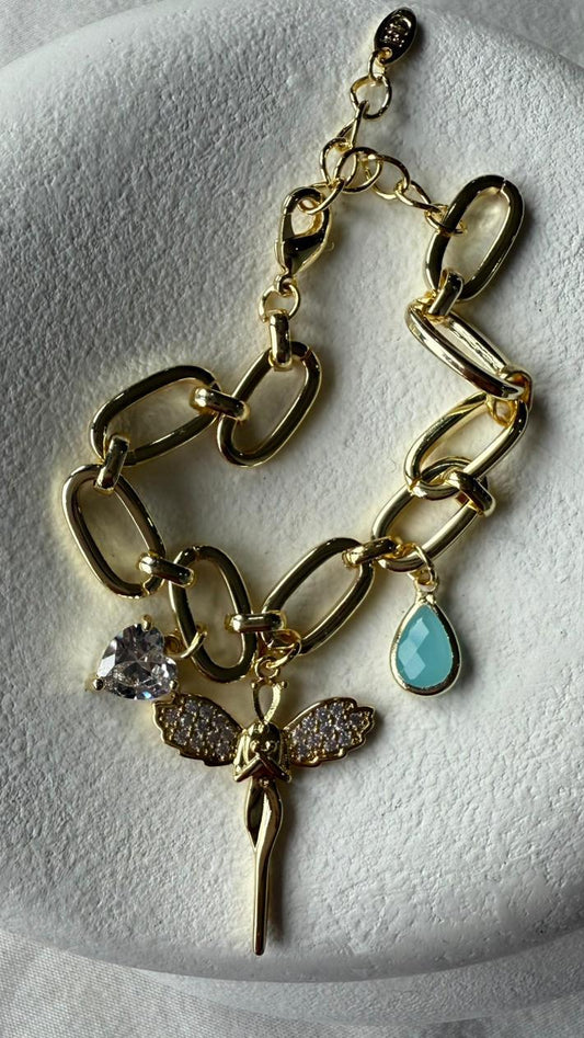 Altın Renk Charm Detaylı Melek Figürlü - Bileklik