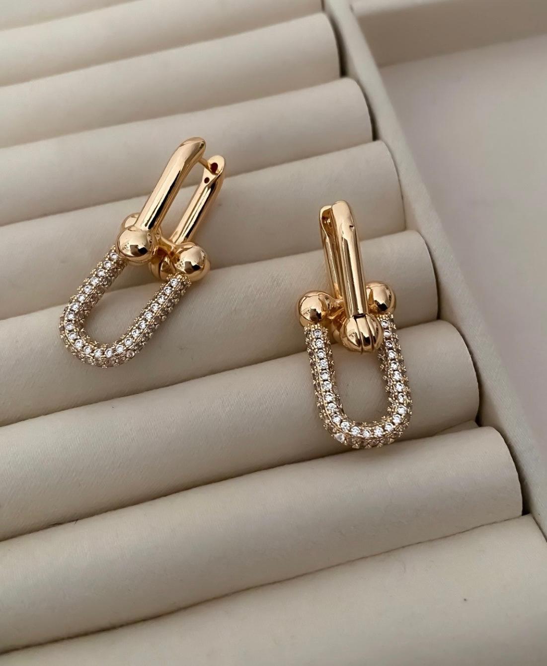 Zirkon Taşlı- Küpe