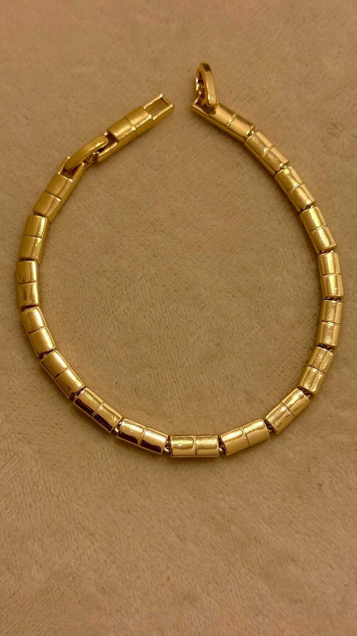 Geometrik Baklalı Gold Bileklik
