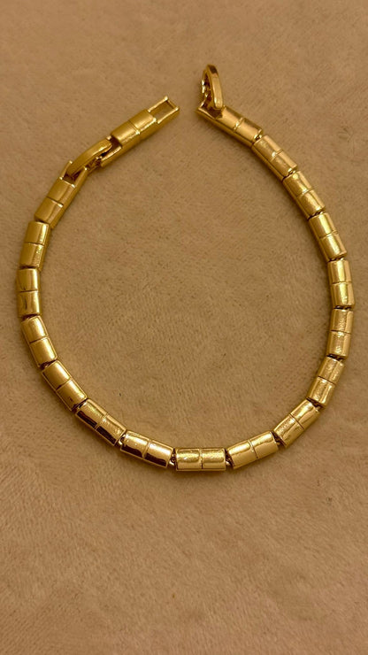 Geometrik Baklalı Gold Bileklik