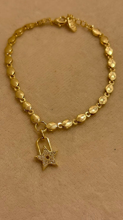 Yıldız Figürlü Gold Zincir Bileklik
